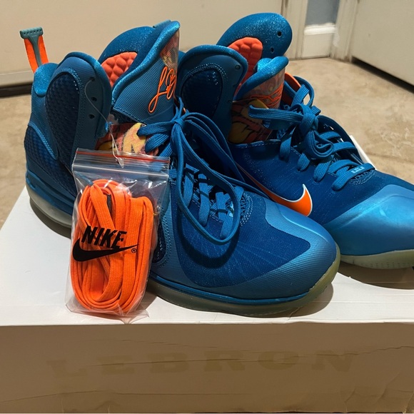 LeBron 9 - Picture 4 of 5